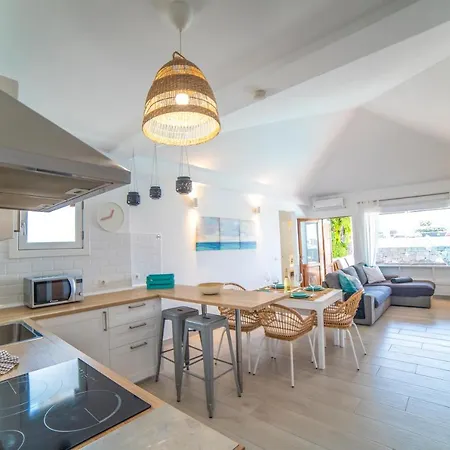 فيلة Alba بلايا بلانكا